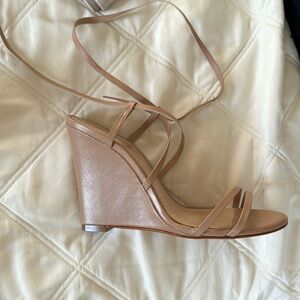 Schutz Deonne Casual Nappa Leather Sandal Nude size 7